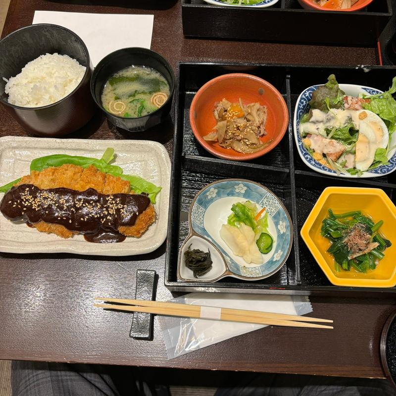 味噌カツ定食(東レ社員クラブ)