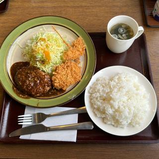 デミグラスハンバーグセット(ポテトコロッケ付)