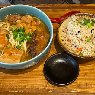 エイブンそば(沖縄そば OKINAWA SOBA EIBUN)