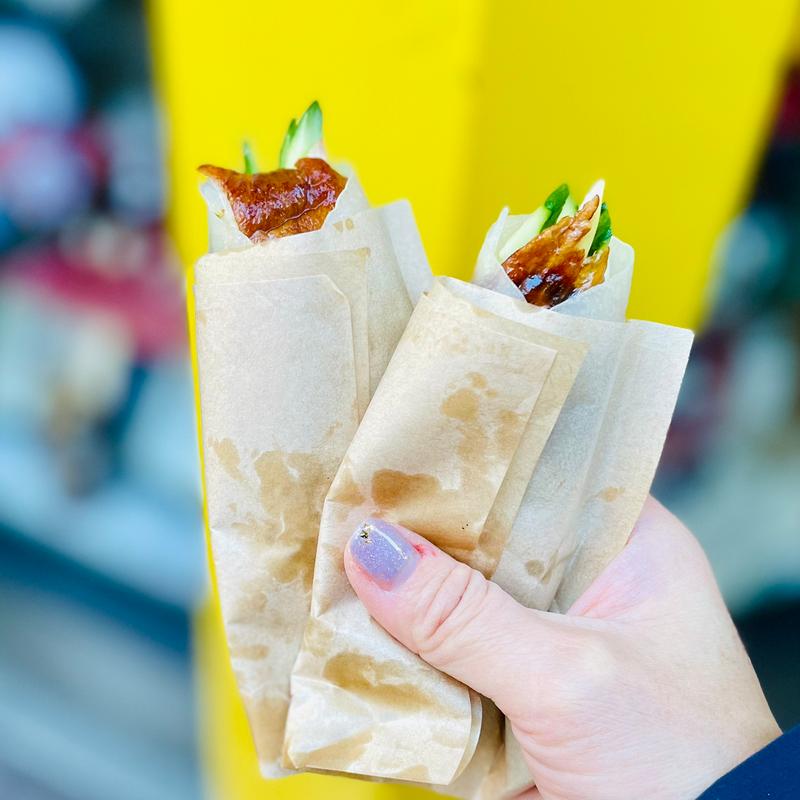 北京ダック巻き(横浜中華街 食べ放題 香港大飯店(“香港飲茶”という類似店に間違いないように))