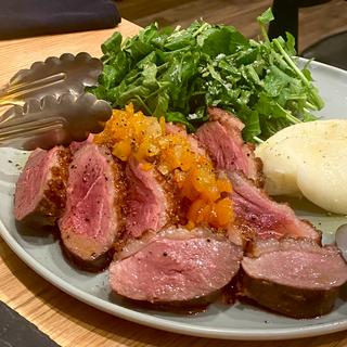 鴨ムネ肉のロースト(葡萄酒&SAKE 中川食堂)