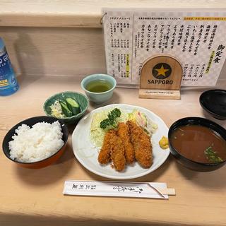 カキフライ定食(三州屋)