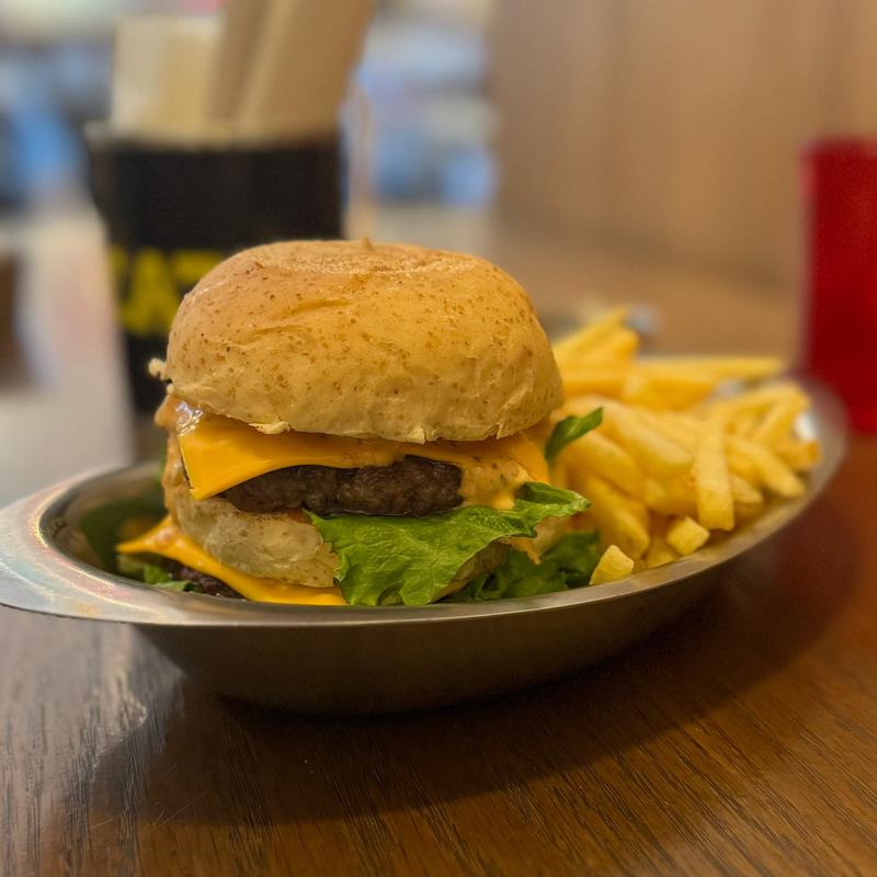 (MEAT MEAT MEET 神田店)