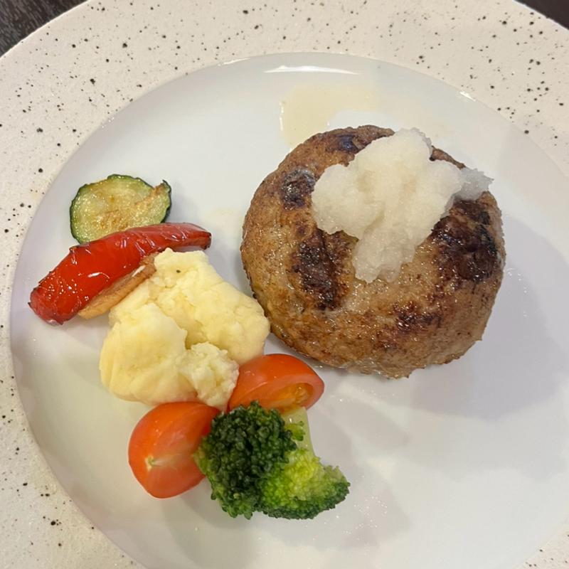 ナルトベースのやわらかハンバーグ(UZU cafe)