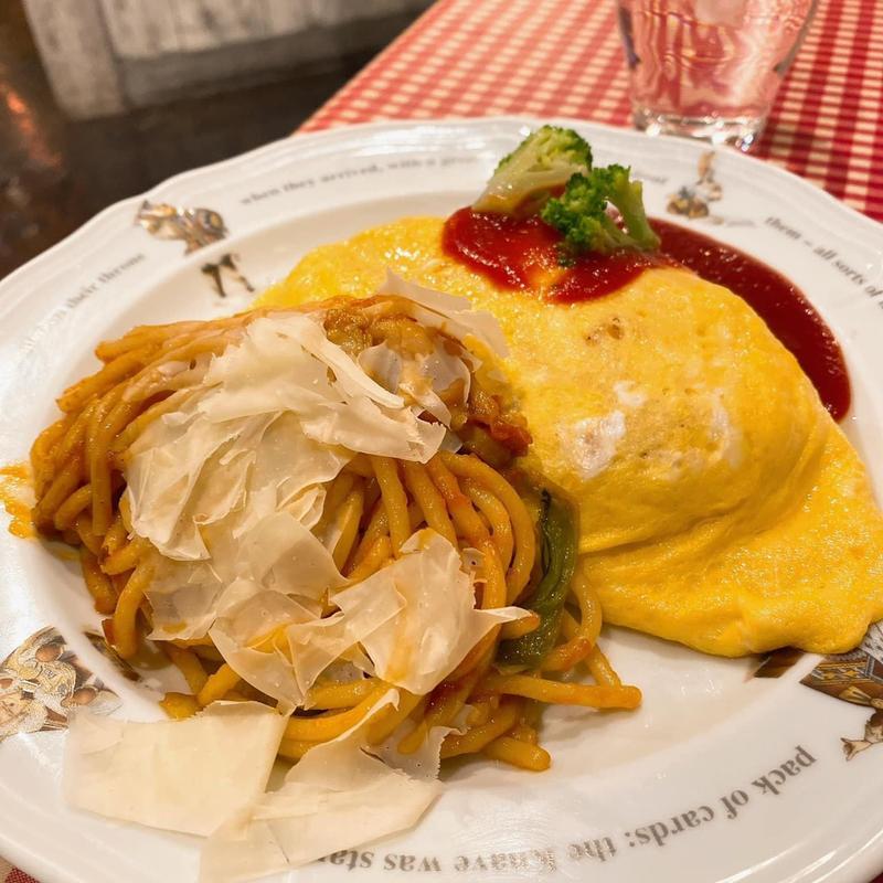 喫茶店のオムライスとナポリタン(ラケル 吉祥寺店)