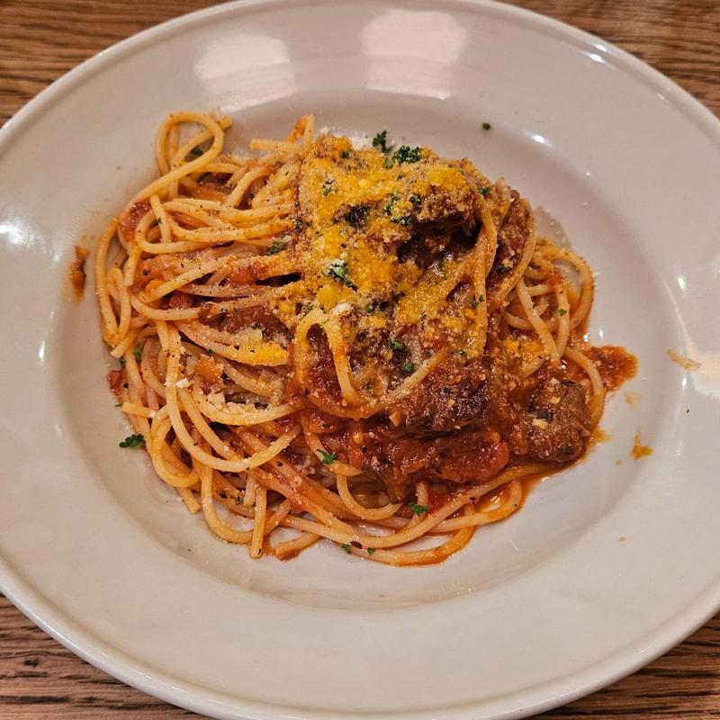 山形県産米沢牛のトマトラグーパスタ(BATON 池袋東武店)