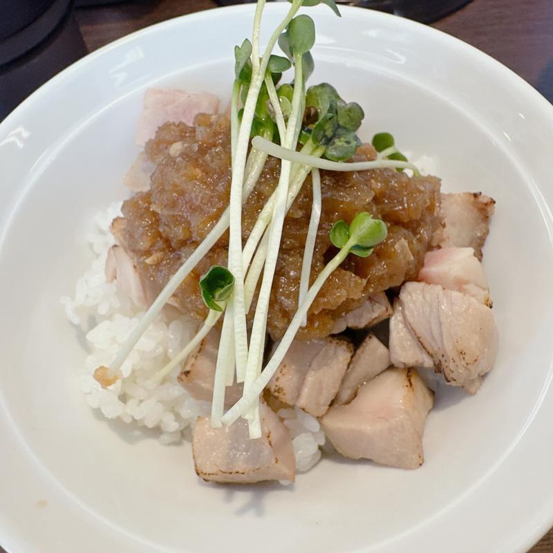 炙りチャーシューめし(オカモトモノガタリ)