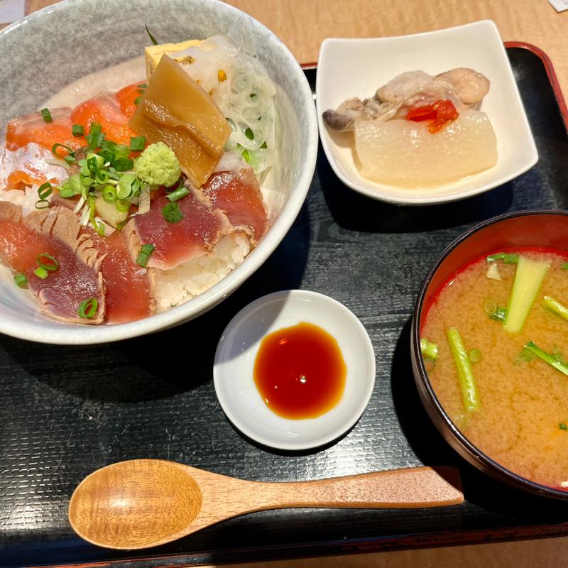 二色丼(魚よし)