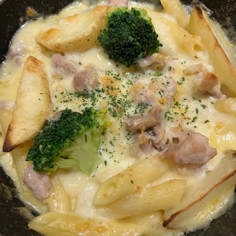 チキンとブロッコリーのグラタン(神戸元町ドリア 三井アウトレットパーク札幌北広島店)