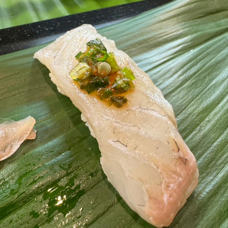 クエ握り(サロックながた)