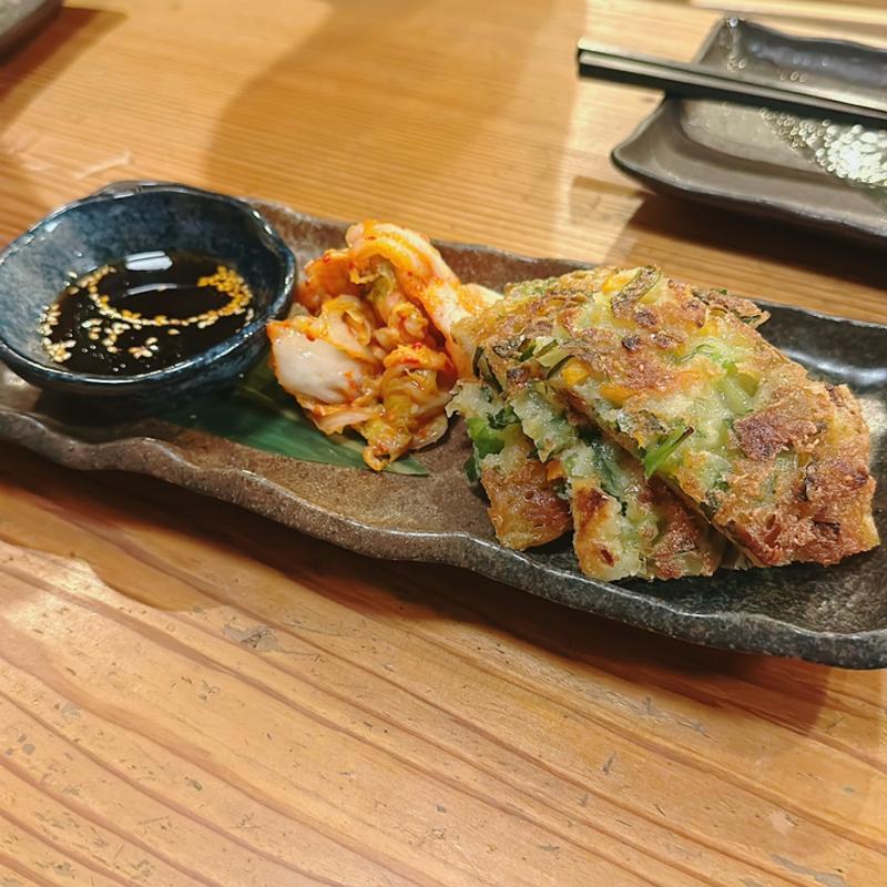 (居腹じらいや)