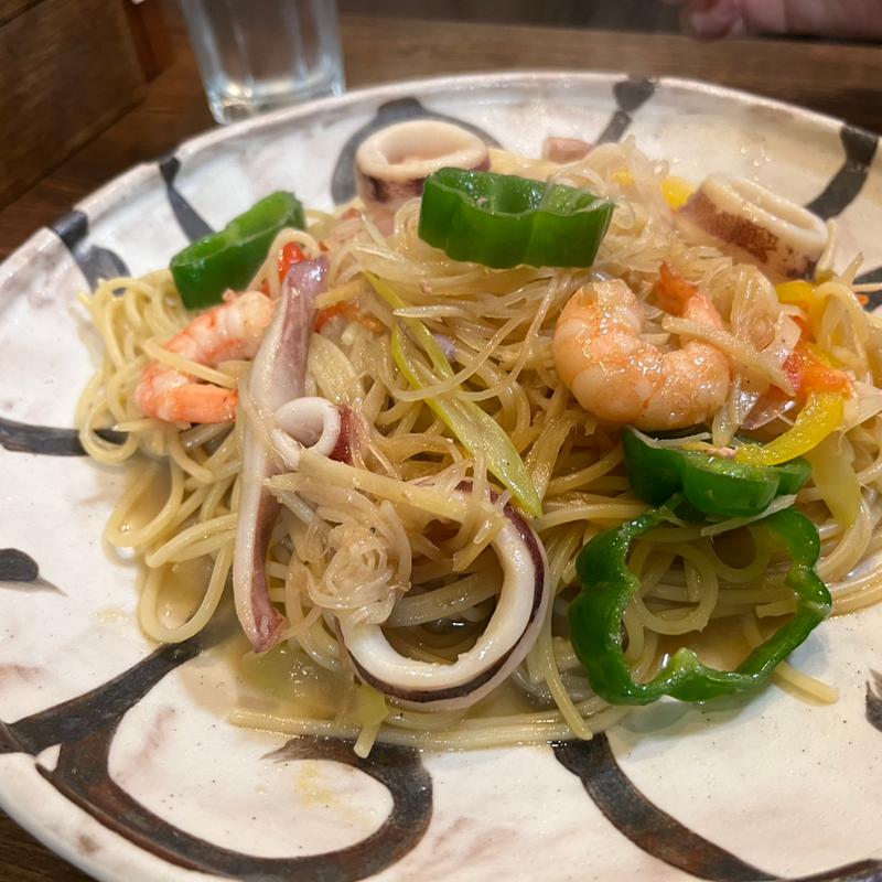 海老とイカとポテトとピーマンの生姜風味(PASTA わざや)