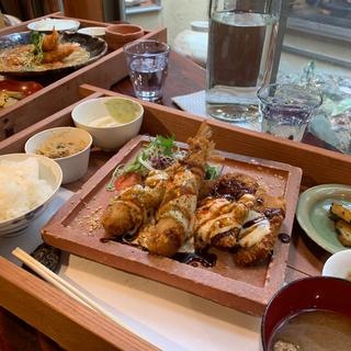 大海老フライと宮崎県ブランドポークのフライ定食(さかふね )