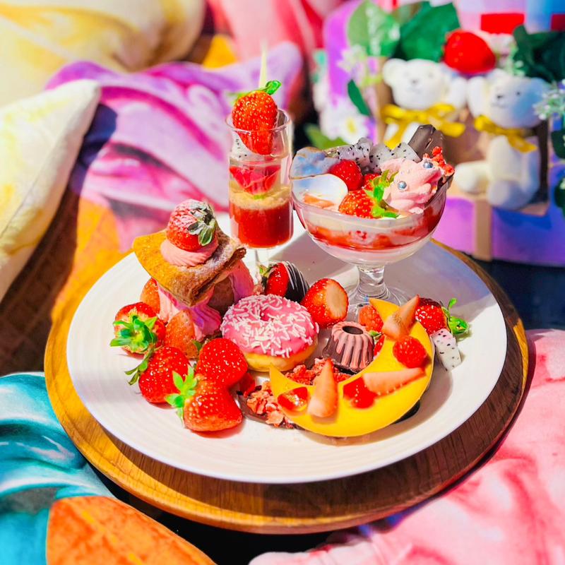 「Craft Your Parfait （クラフト・ユア・パフェ）」ストロベリースイーツビュッフェ(アトモス・ダイニング)
