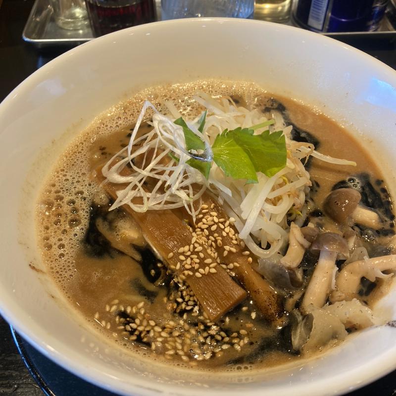 鶏白湯　黒(柳麺まる重)