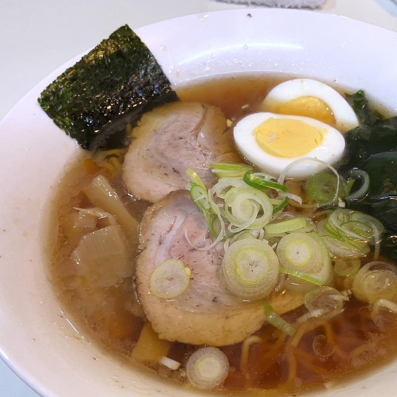 ラーメン700円、玉子50円(トットちゃん)