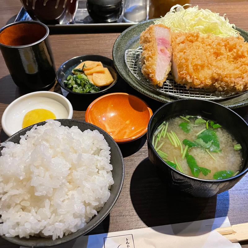 ロースカツ定食(とんかつ16)