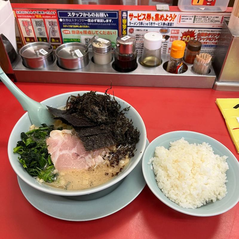 醤油ラーメン　ライス(ラーメン山岡家 越谷レイクタウン店)