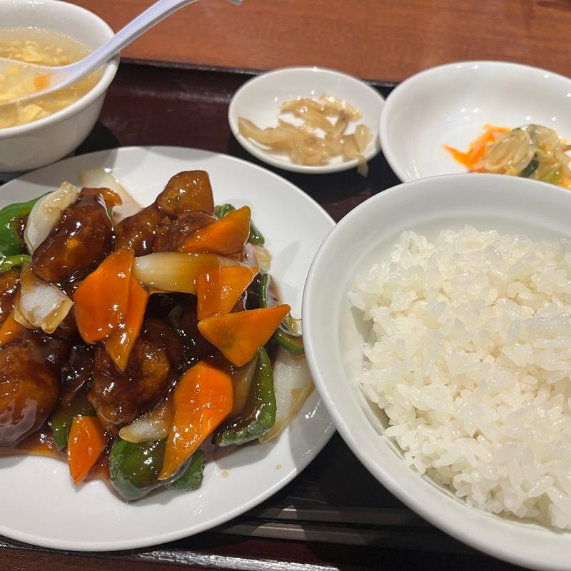 黒酢豚定食(独一処餃子 葛西本店)