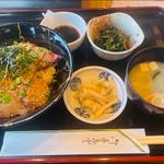 海鮮漬け丼(別府潮彩屋 （ベップシオサイヤ）)