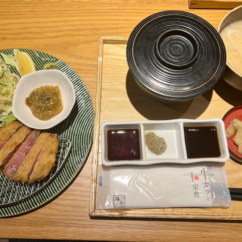 牛ロースカツと厚切り牛タンカツ膳(牛カツ京都勝牛 ペリエ千葉店)