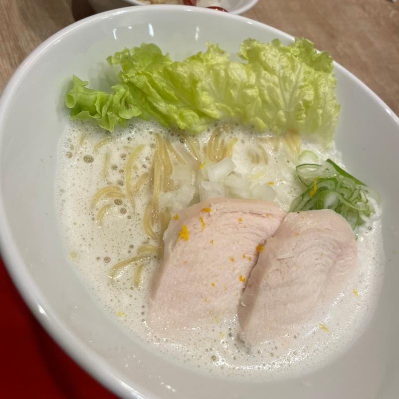ラーメン(真っ赤ならーめんとまこ 大阪駅前第3ビル店)