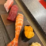 金目鯛＋ウニ＋車海老＋鮪赤身の握り寿司