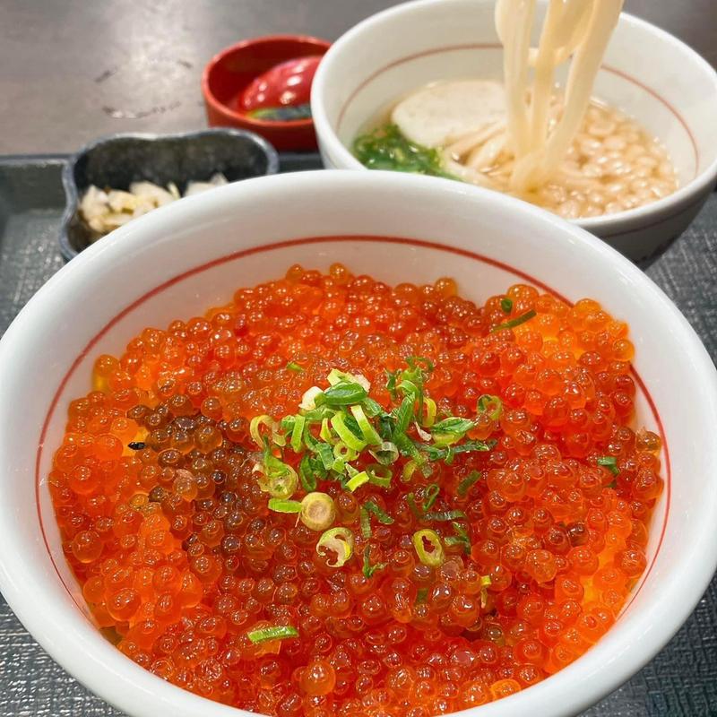 天然いくら丼豪快盛(なか卯 祖師ヶ谷大蔵店 )