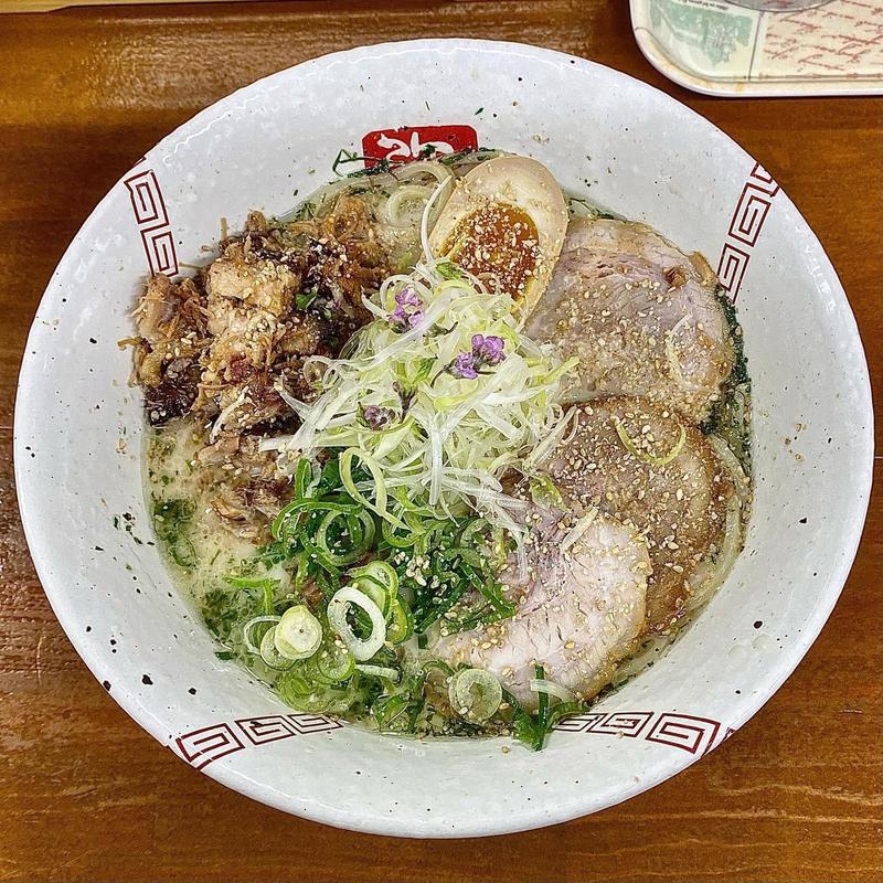塩ちゃーしゅー麺(らーめん 弥七)