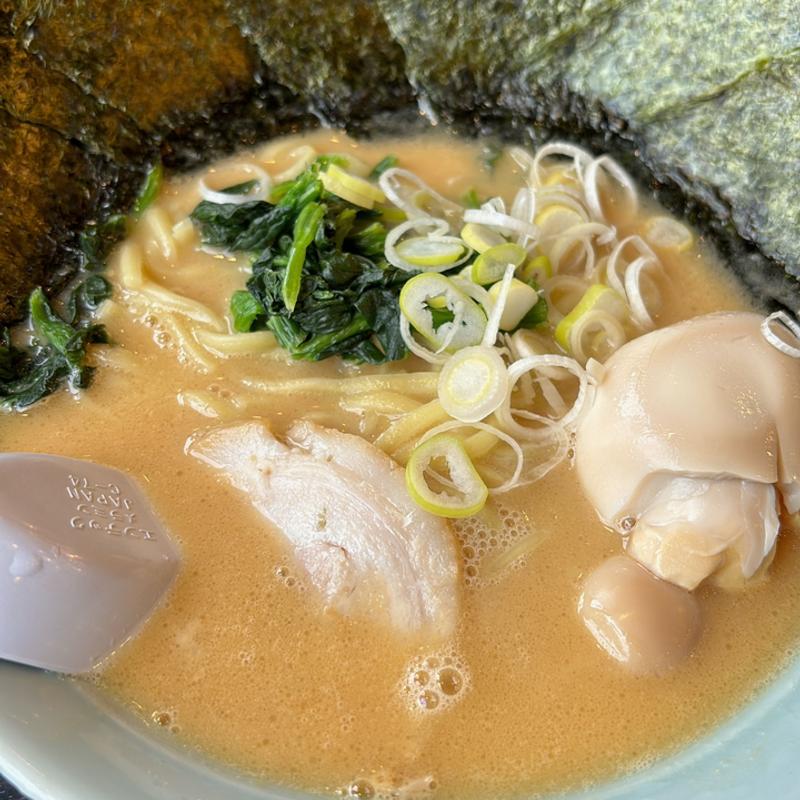 豚骨味噌ラーメン(横浜家系ラーメン 魂心家 三島店)