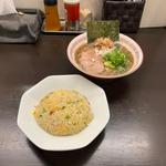 魚介豚骨＆半チャーハンセット(博多とんこつ 豚の足跡)