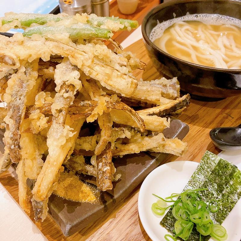 ごぼ天ジェンガうどん(うどんの釜くら)