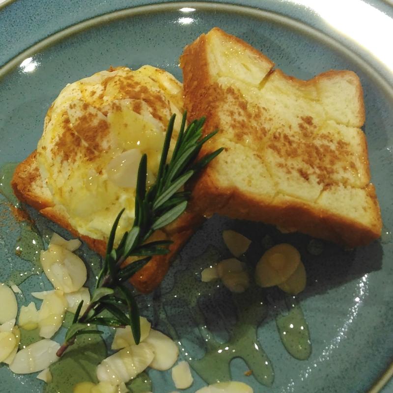 珈琲とはちみつトースト(8/4のゆきだるま)