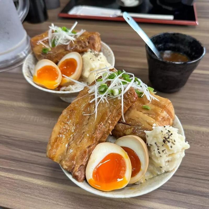 角煮丼(角煮丼屋くろしろ)