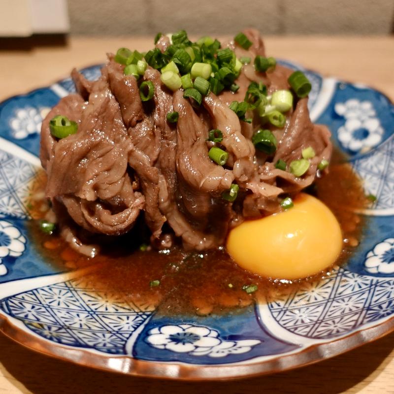 ザブトンのレア肉豆腐(食堂サムシン)
