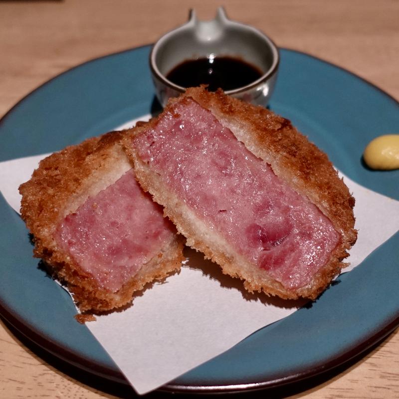 ちょっと大きめのハムカツ(食堂サムシン)