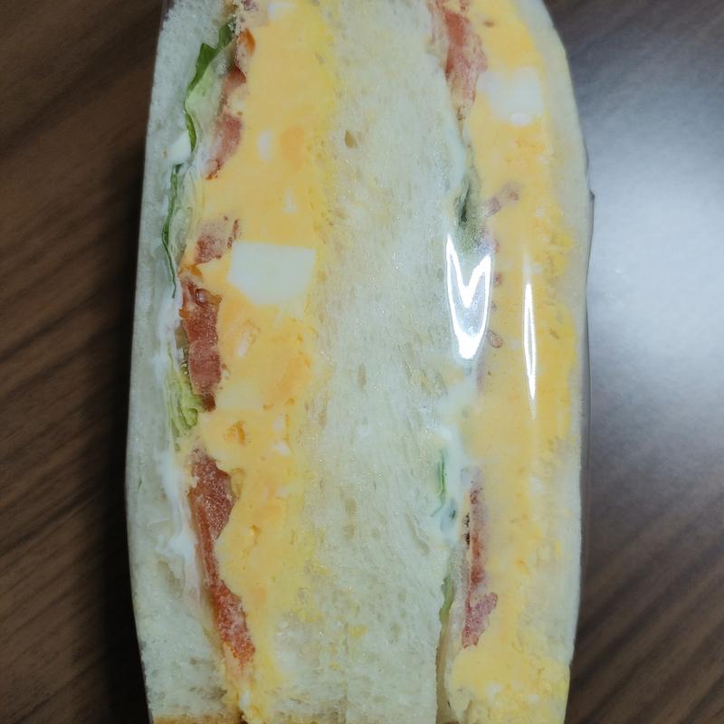 イギリスパンサンド たまごサラダ＆トマト(リトルマーメイド ベーカリークラブ市川店)