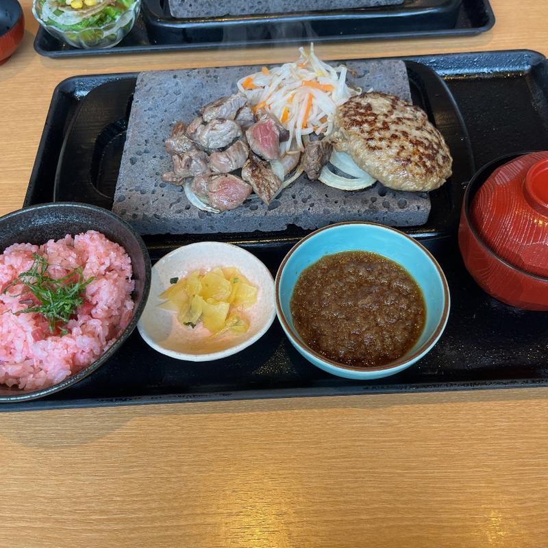 コンビステーキランチ(石焼ステーキ贅 富山山室店)