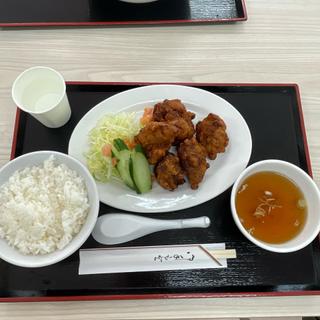 唐揚げ定食(マルキュウ麺食堂)