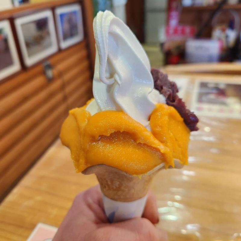 つるくびかぼちゃソフトクリーム(鈴ひろ庵)