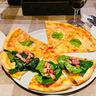 ディナーコース　マルゲリータ＆ベーコンとスピナッチのピザ(ラ・パスタ陶 和光店)