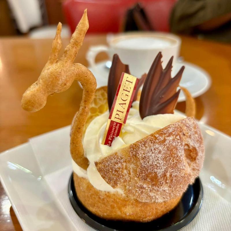 辰のシュークリーム(パティスリー ピアジェ 倉敷中庄店)