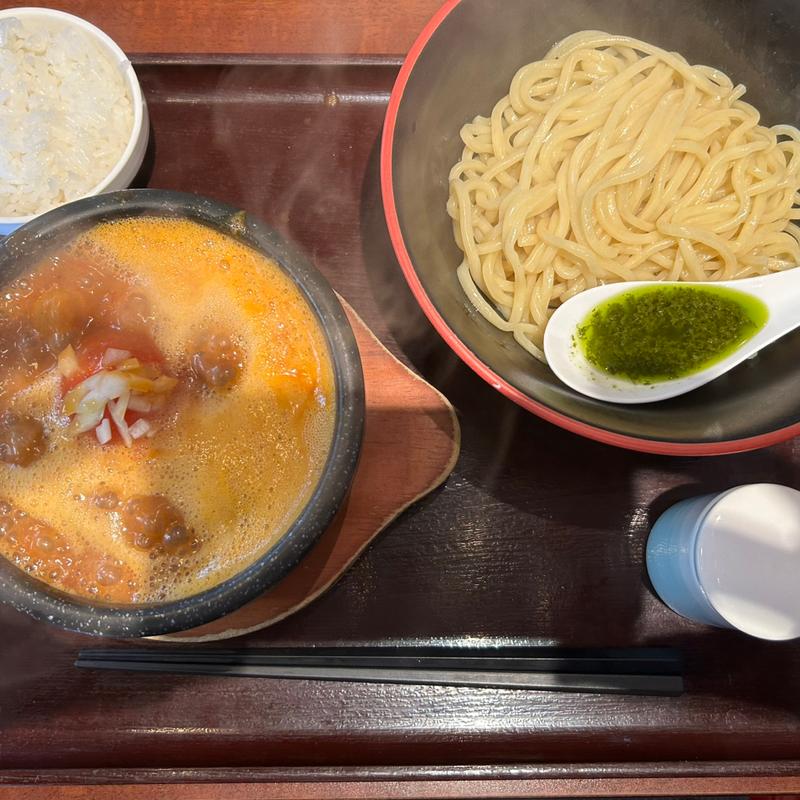 丸ごとトマトつけ麺(節系とんこつらぁ麺　おもと )