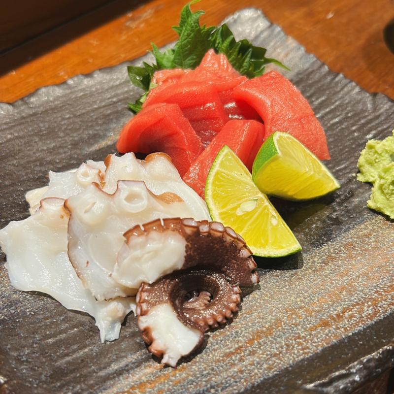 刺身盛り合わせ(酒甫手 （さかぼて）)