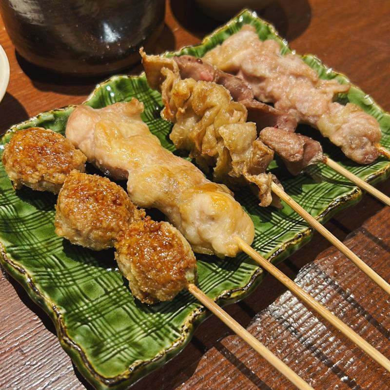 焼き鳥盛り合わせ(酒甫手 （さかぼて）)