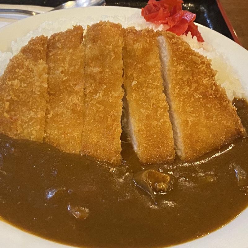 カツカレー(樹の下で )