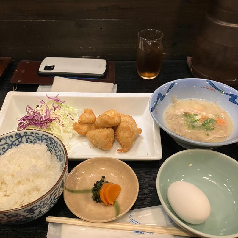 鶏カツ定食　玉子かけご飯　豚汁(さけのさかな )