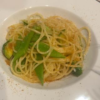 からすみと季節野菜のペペロンチーノ(オステリアベーネ （Osteria Bene）)