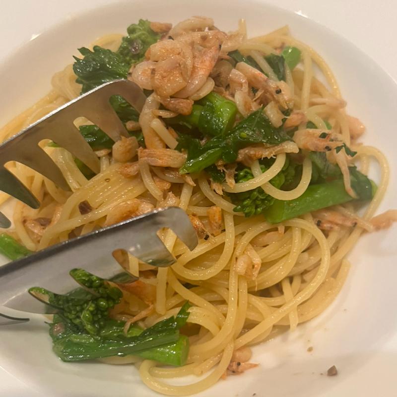 桜海老と季節の野菜のペペロンチーノ(オステリアベーネ （Osteria Bene）)