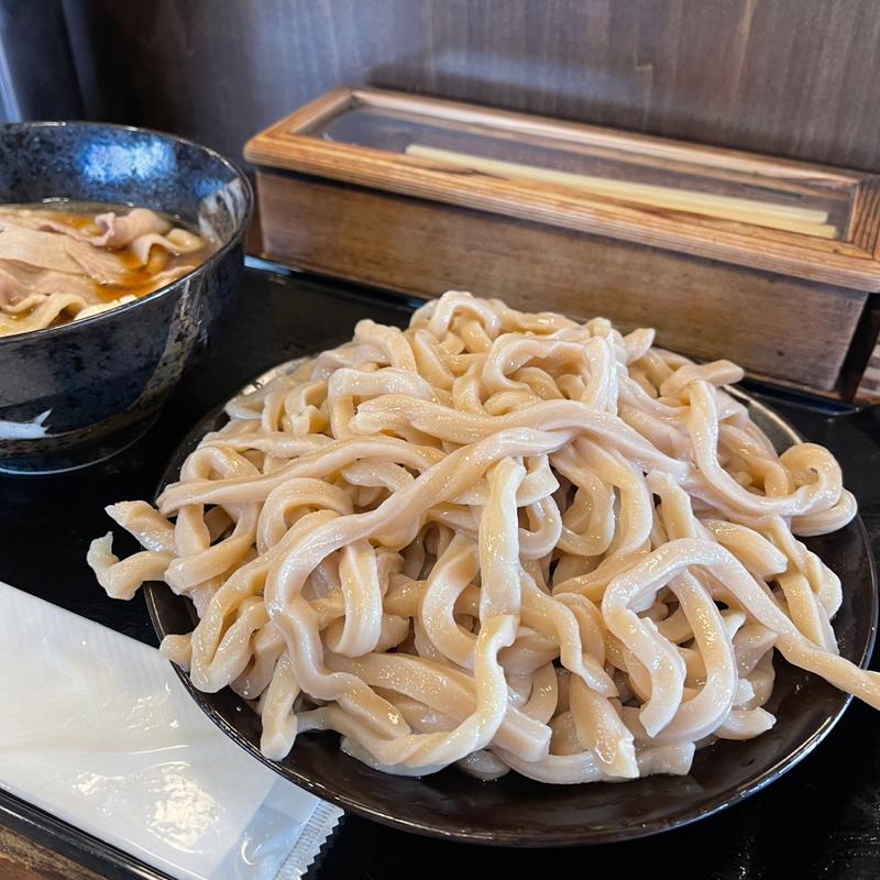 豚肉汁うどん黒　大盛(東京うどん 豚や)